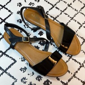 ALDO Women’s Black Strappy Minimalist Sandals - US Size 7.5 - EUC